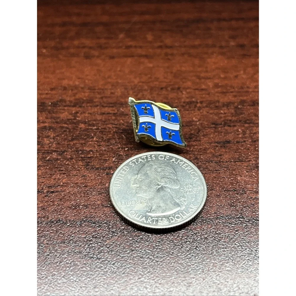 Quebec Canada Flag Lapel Hat Pin‎